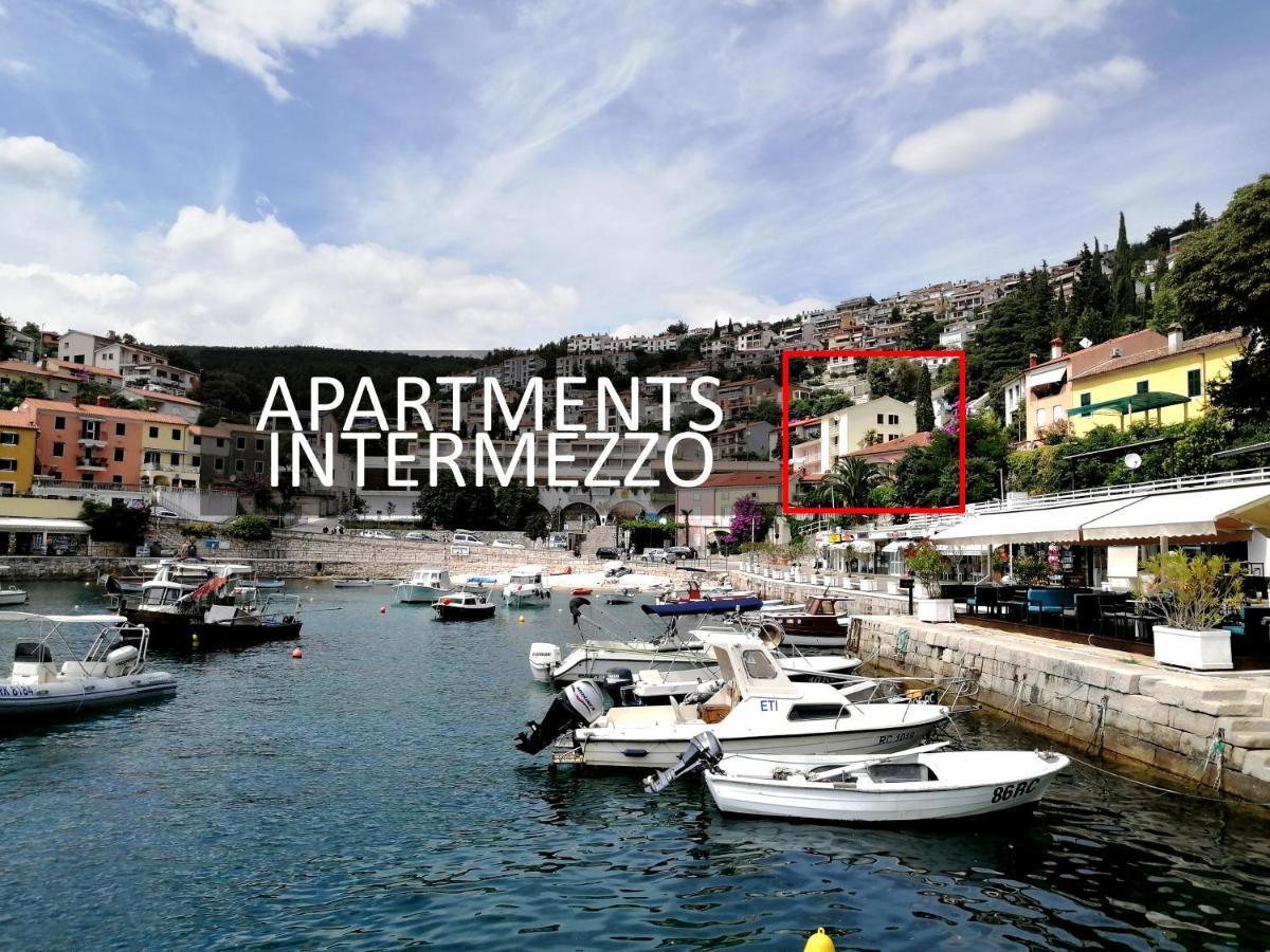 Studio Apartment Michelle - Intermezzo With Sea View Рабац Экстерьер фото